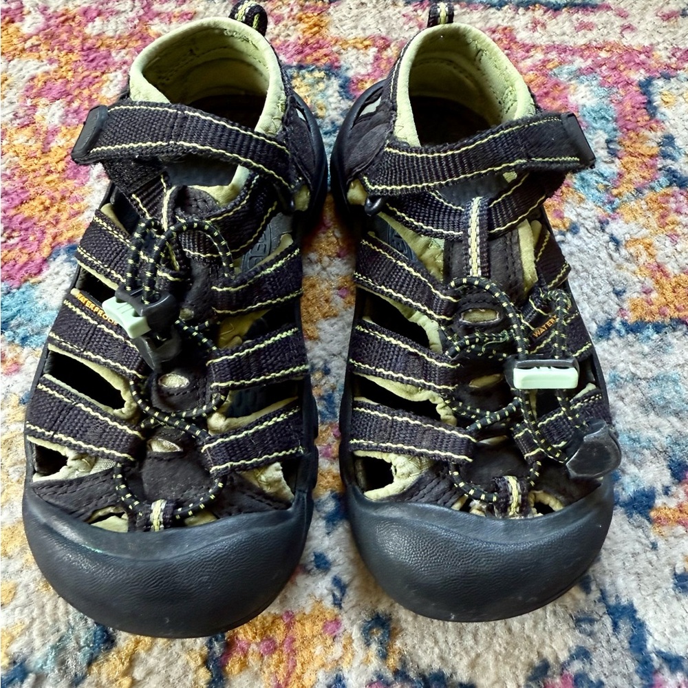 Keen Size 13 Kids Black and Green Sandals with Velcro Closure